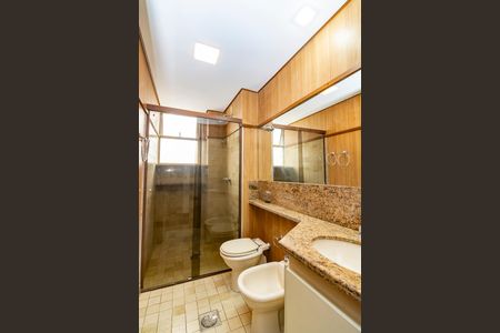 Apartamento para alugar com 260m², 5 quartos e 2 vagas Apartamento para alugar com 260m², 5 quartos e 2 vagasBanheiro Social 1