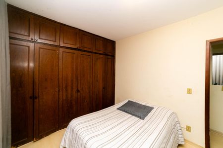 Apartamento para alugar com 110m², 3 quartos e 1 vaga Apartamento para alugar com 110m², 3 quartos e 1 vagaQuarto 1