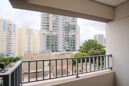 Varanda de kitnet/studio à venda com 1 quarto, 37m² em Chácara Seis de Outubro, São Paulo