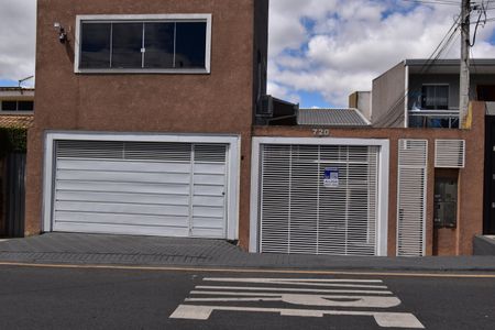 Casa para alugar com 50m², 1 quarto e 1 vagaFachada com plaquinha