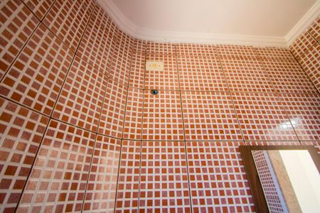 Casa para alugar com 180m², 3 quartos e 2 vagasBanheiro do quarto 1