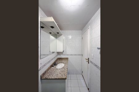 Studio à venda com 45m², 1 quarto e 2 vagas Studio à venda com 45m², 1 quarto e 2 vagasBanheiro