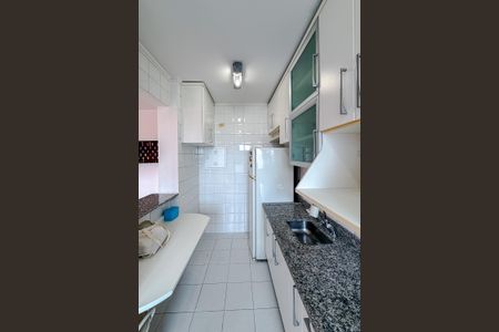 Studio à venda com 45m², 1 quarto e 2 vagas Studio à venda com 45m², 1 quarto e 2 vagasCozinha e Área de Serviço