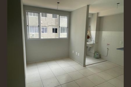Sala de apartamento para alugar com 2 quartos, 44m² em Parque Colúmbia, Rio de Janeiro