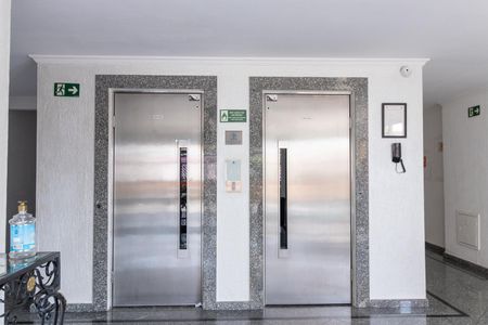 Apartamento para alugar com 55m², 2 quartos e 1 vagaÁrea comum - Elevador