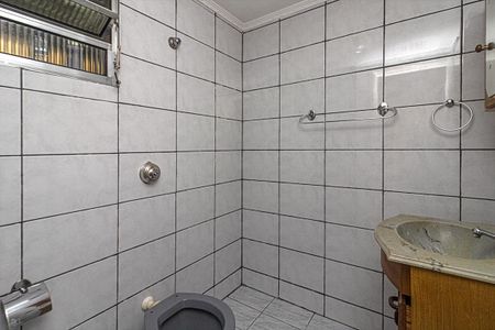 banheiro social_1 de apartamento para alugar com 2 quartos, 90m² em Jardim Ana Maria, São Paulo