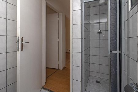 banheiro social_4 de apartamento para alugar com 2 quartos, 90m² em Jardim Ana Maria, São Paulo