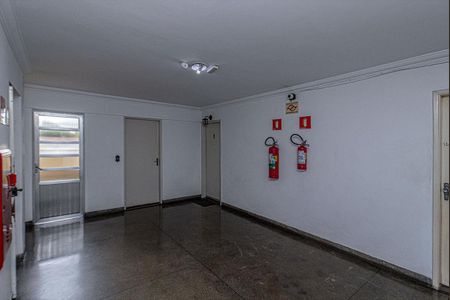Apartamento para alugar com 90m², 2 quartos e 1 vaga Apartamento para alugar com 90m², 2 quartos e 1 vagahall de entrada_4