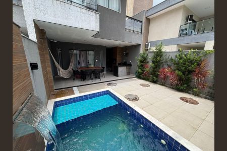 Casa de Condomínio para alugar com 2 quartos, 136m² em Vargem Grande, Rio de Janeiro