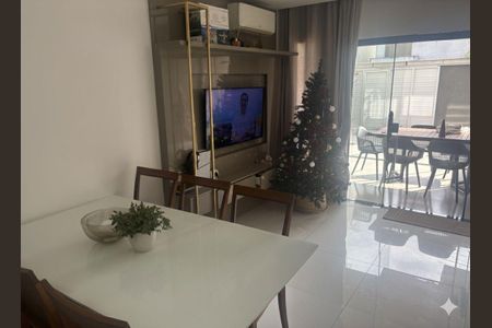 Casa de Condomínio para alugar com 2 quartos, 136m² em Vargem Grande, Rio de Janeiro