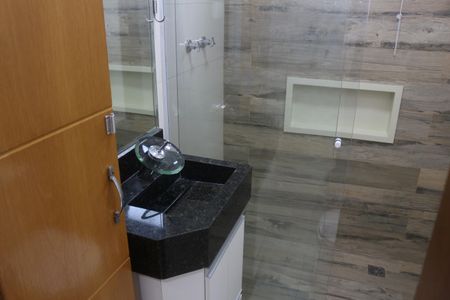 Apartamento para alugar com 70m², 2 quartos e 1 vagaBanheiro