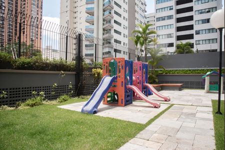 Apartamento à venda com 167m², 3 quartos e 2 vagasÁrea comum - Playground