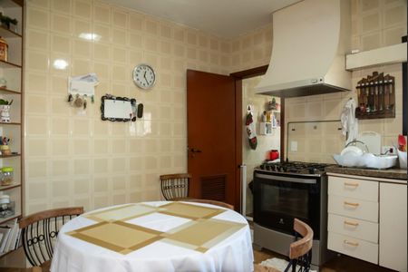 Apartamento à venda com 167m², 3 quartos e 2 vagasCozinha