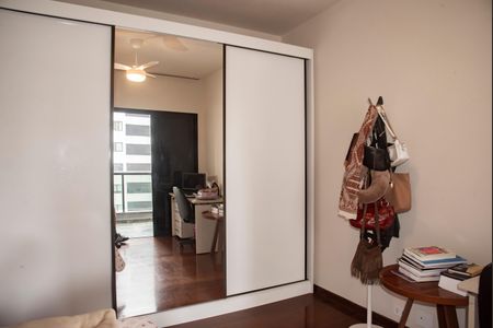 Apartamento à venda com 167m², 3 quartos e 2 vagasQuarto 2