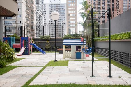 Apartamento à venda com 167m², 3 quartos e 2 vagasÁrea comum - Playground