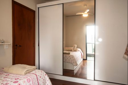 Apartamento à venda com 167m², 3 quartos e 2 vagasQuarto 2