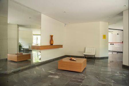 Apartamento à venda com 167m², 3 quartos e 2 vagasHall social