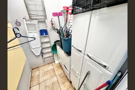 Apartamento à venda com 41m², 2 quartos e sem vaga Apartamento à venda com 41m², 2 quartos e sem vagaÁrea de Serviço