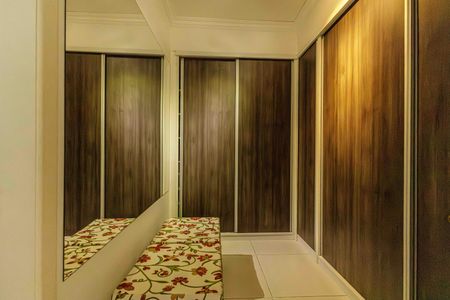 Casa à venda com 300m², 4 quartos e 2 vagasCloset da Suíte 1 