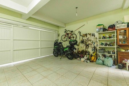 Casa à venda com 300m², 4 quartos e 2 vagasGaragem