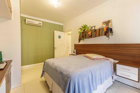 Casa à venda com 300m², 4 quartos e 2 vagasQuarto 2 