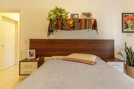 Casa à venda com 300m², 4 quartos e 2 vagasQuarto 2 