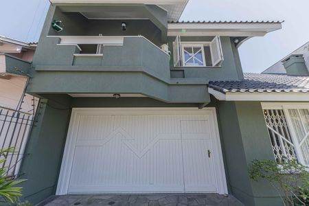 Casa à venda com 300m², 4 quartos e 2 vagasFachada