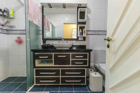 Casa à venda com 300m², 4 quartos e 2 vagasBanheiro Social 1 