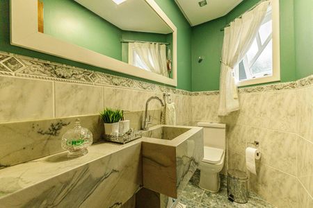 Casa à venda com 300m², 4 quartos e 2 vagasBanheiro Social 2 