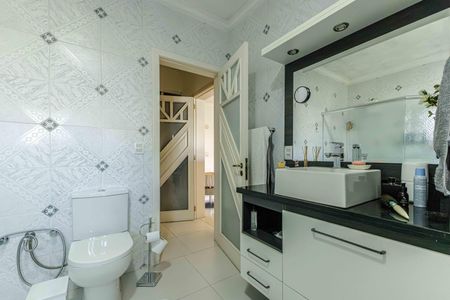 Casa à venda com 300m², 4 quartos e 2 vagasBanheiro da Suíte 1