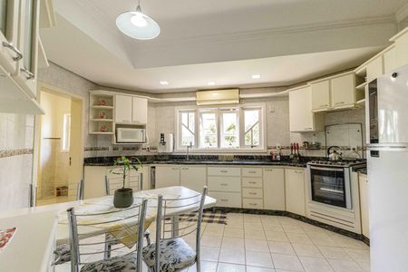 Casa à venda com 300m², 4 quartos e 2 vagasCozinha