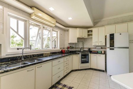 Casa à venda com 300m², 4 quartos e 2 vagasCozinha