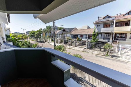 Casa à venda com 300m², 4 quartos e 2 vagasSacada do Quarto 2 