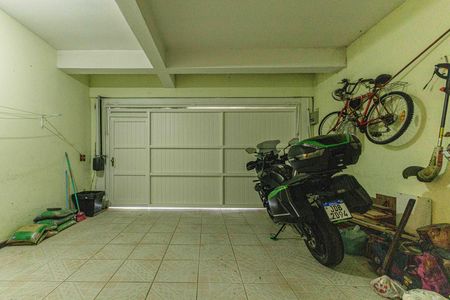 Casa à venda com 300m², 4 quartos e 2 vagasGaragem