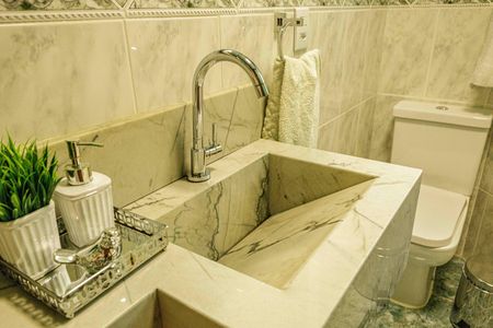 Casa à venda com 300m², 4 quartos e 2 vagasBanheiro Social 2 