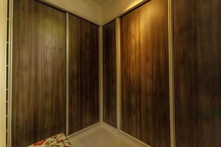 Casa à venda com 300m², 4 quartos e 2 vagasCloset da Suíte 1 