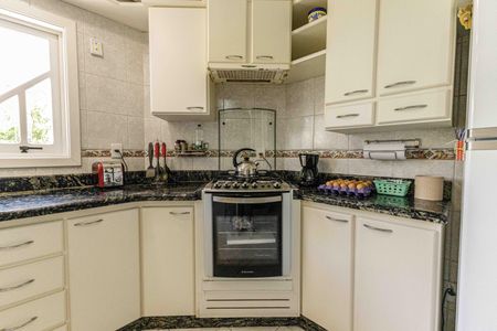 Casa à venda com 300m², 4 quartos e 2 vagasCozinha