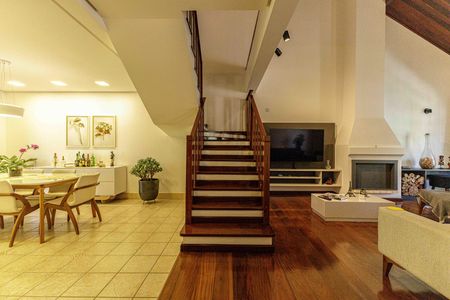 Casa à venda com 300m², 4 quartos e 2 vagasSala