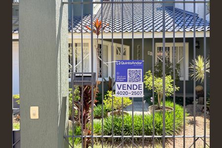 Casa à venda com 300m², 4 quartos e 2 vagasPlaca Instalada no dia 24/01/26 com código KEFI-409