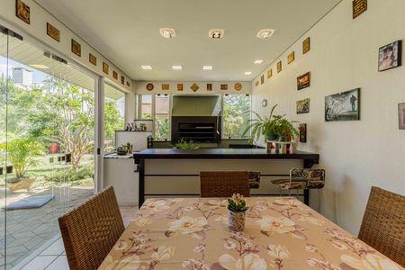 Casa à venda com 300m², 4 quartos e 2 vagassala 3 