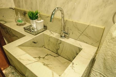 Casa à venda com 300m², 4 quartos e 2 vagasBanheiro Social 2 