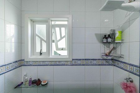 Casa à venda com 300m², 4 quartos e 2 vagasBanheiro Social 1 