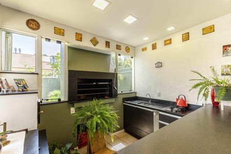 Casa à venda com 300m², 4 quartos e 2 vagassala 3 