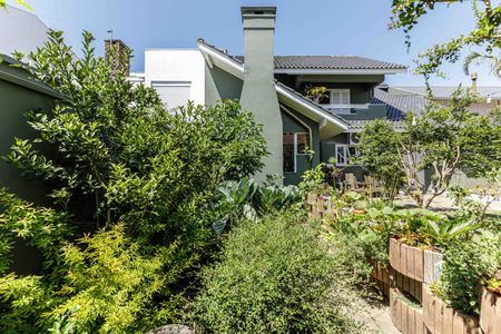 Casa à venda com 300m², 4 quartos e 2 vagasJardim