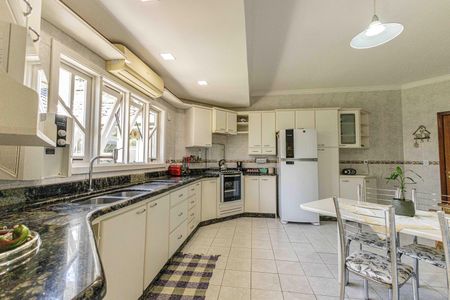 Casa à venda com 300m², 4 quartos e 2 vagasCozinha