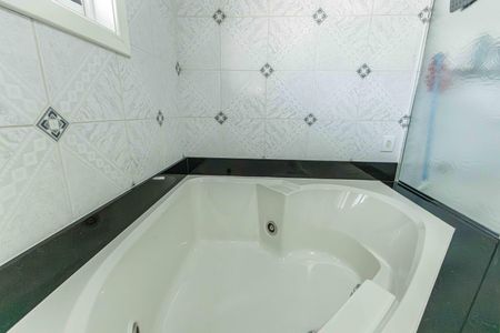 Casa à venda com 300m², 4 quartos e 2 vagasBanheiro da Suíte 1