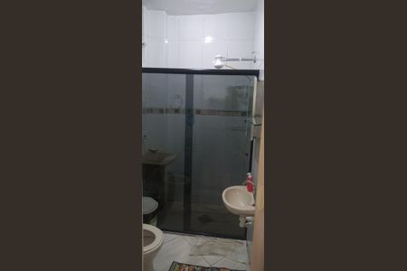 Banheiro de apartamento para alugar com 1 quarto, 55m² em Aparecida, Santos