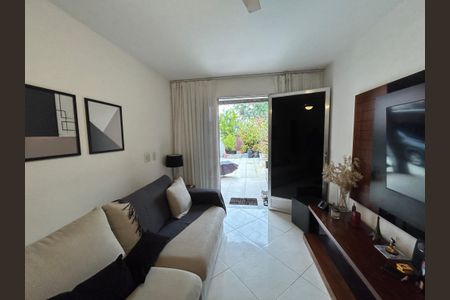 Sala de casa para alugar com 3 quartos, 150m² em Vila Valqueire, Rio de Janeiro