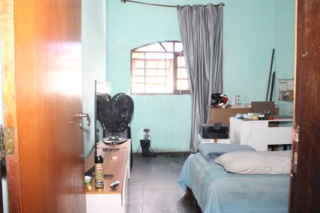 Casa à venda com 4 quartos, 249m² em Vila Independencia, São Paulo