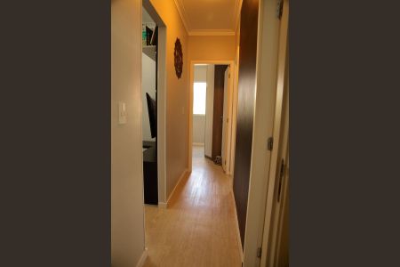 Apartamento à venda com 64m², 3 quartos e 2 vagasCorredor dos quartos 